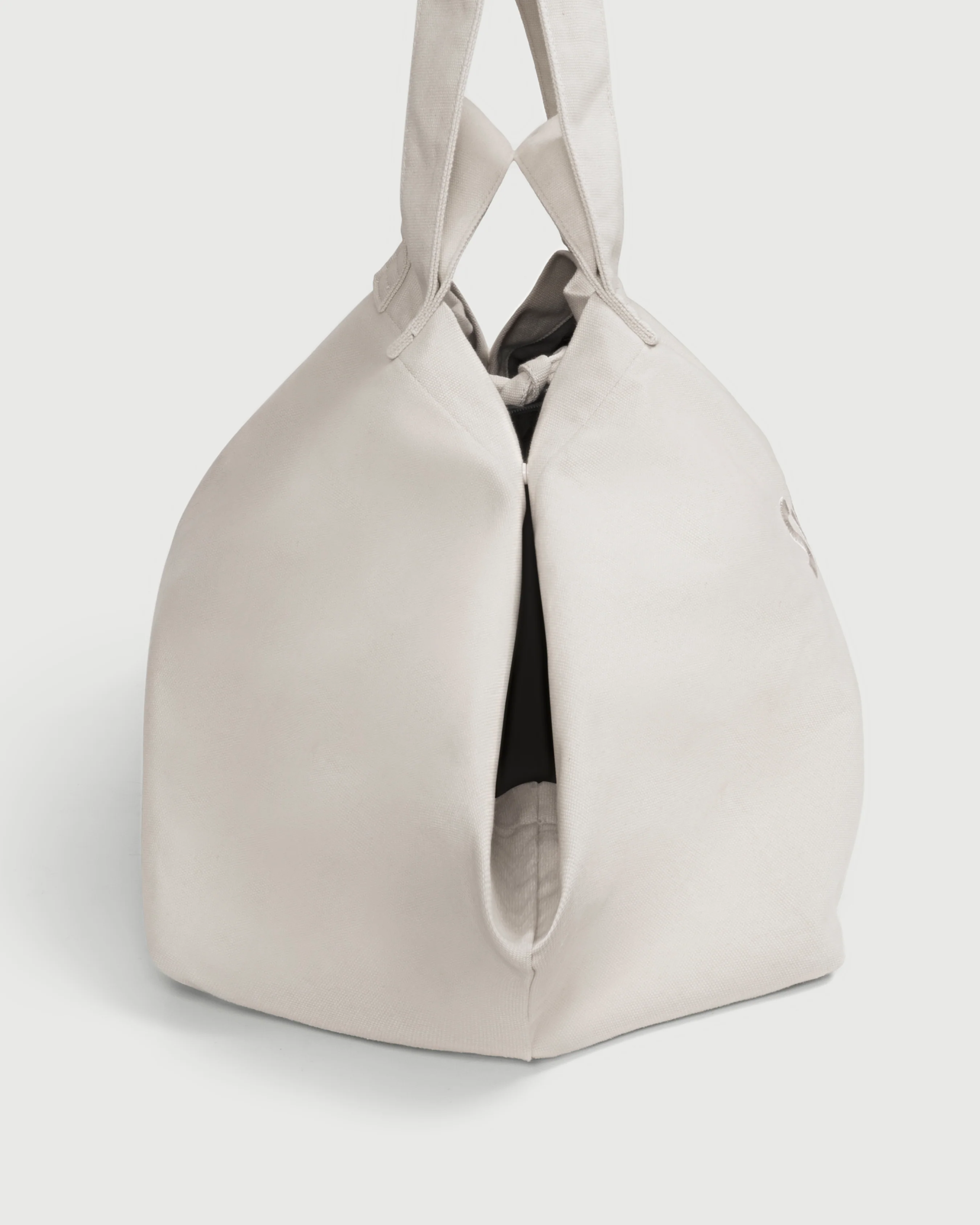 Giant Tote - Image 4