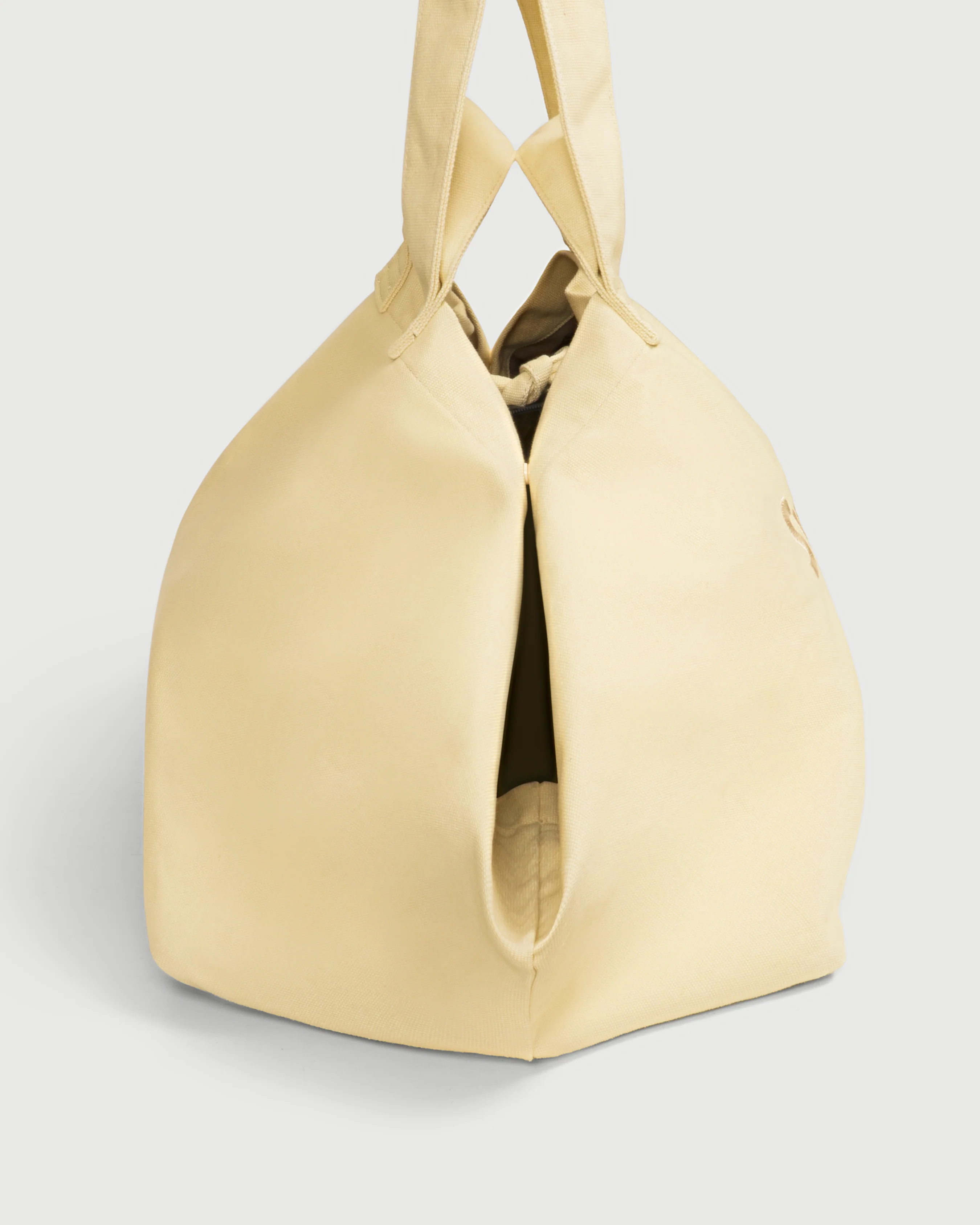 Giant Tote - Image 6
